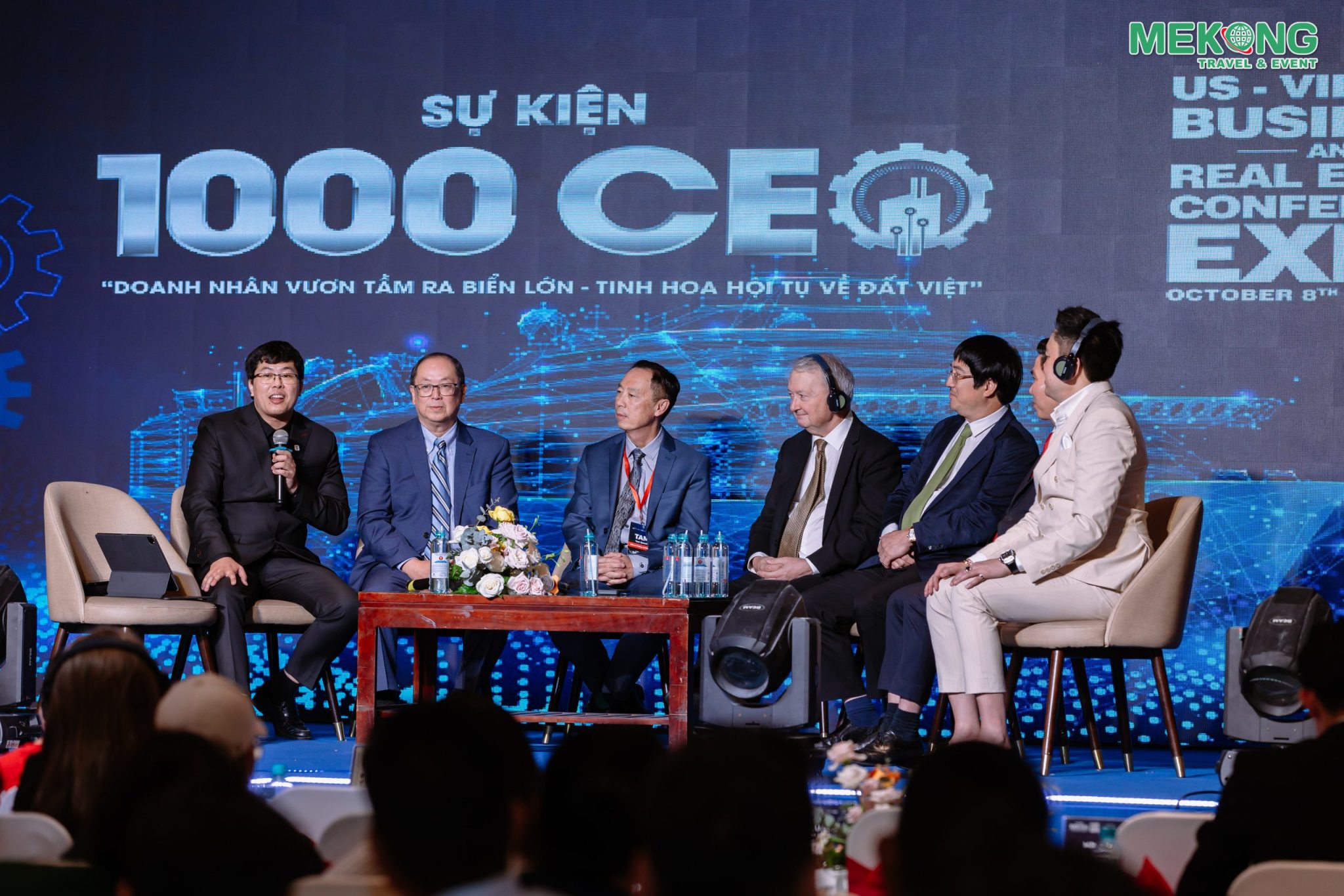 SỰ KIỆN 1.000 CEO – DOANH NHÂN VƯƠN TẦM BIỂN LỚN – TINH HOA HỘI TỤ ĐẤT VIỆT